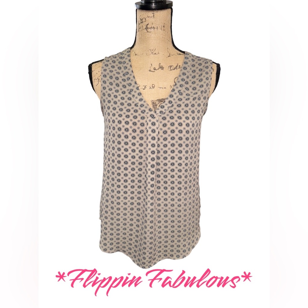 Rose + Olive ~ Floral Print Sleeveless Top Size Small